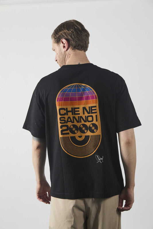 T-Shirt "CHE NE SANNO I 2000" NERO